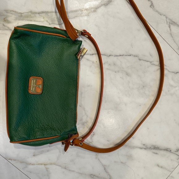 VALENTINA Italia Triple Compartment Green Pebble Leather Crossbody Bag - Picture 1 of 4